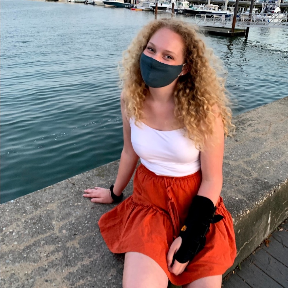 Meet your Posher, Katelyn